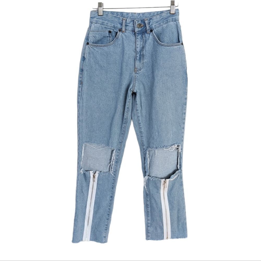 The ragged priest Mom distressed jeans size 26 @A3